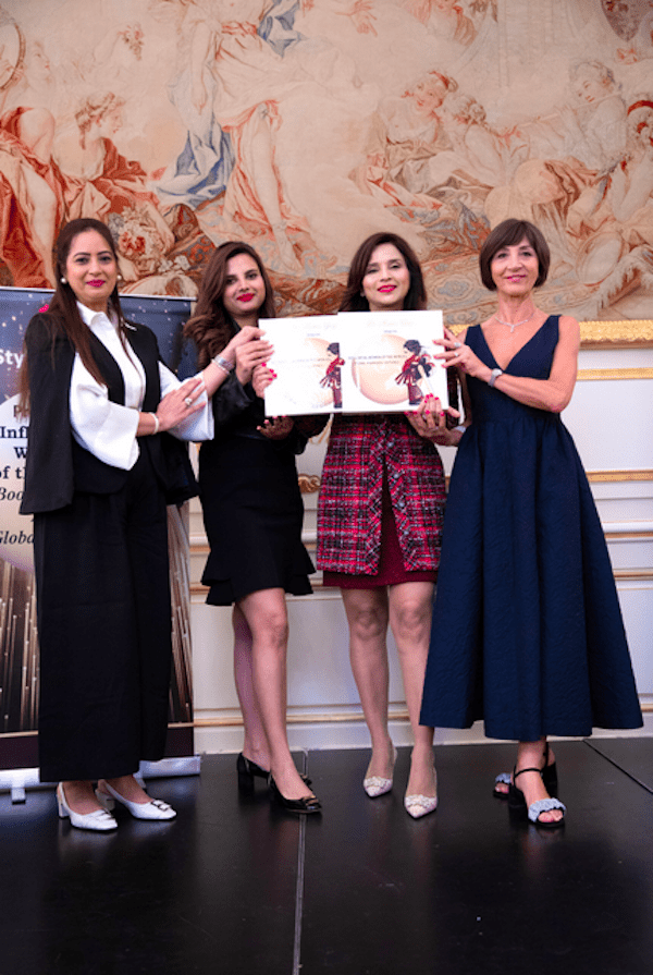 Myriam Hoffmann, femme charismatique et influente, lors d’une remise de prix au Ritz - première impression