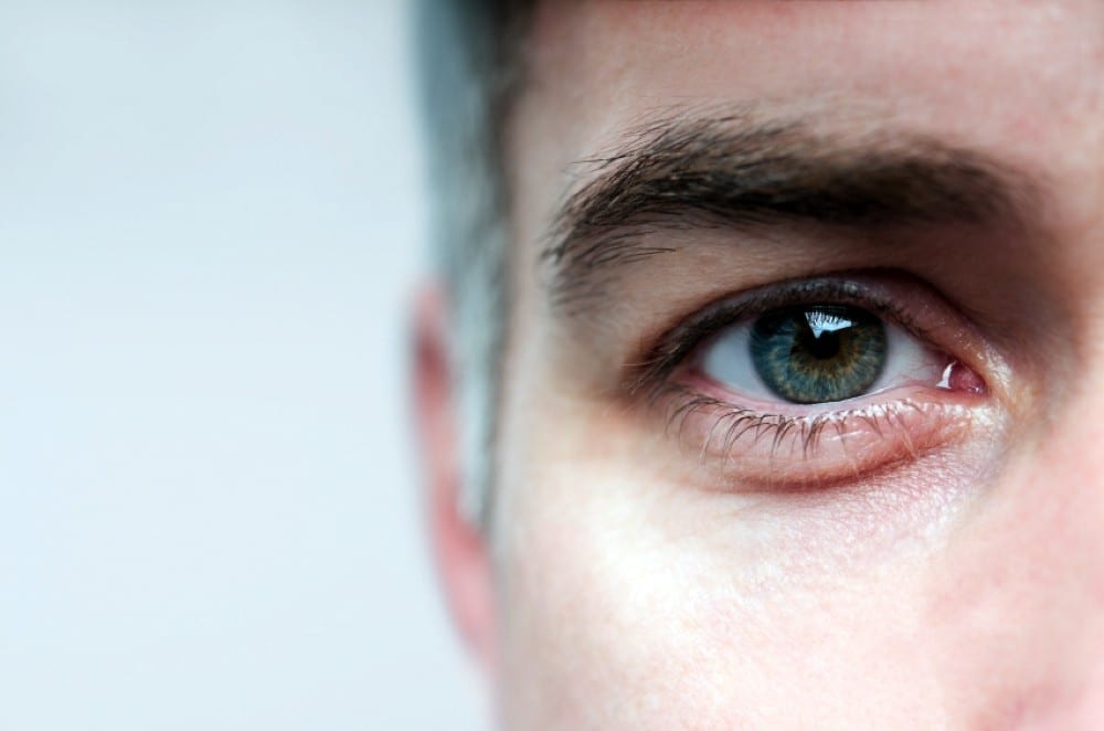 Demi visage masculin by Mademoiselle M