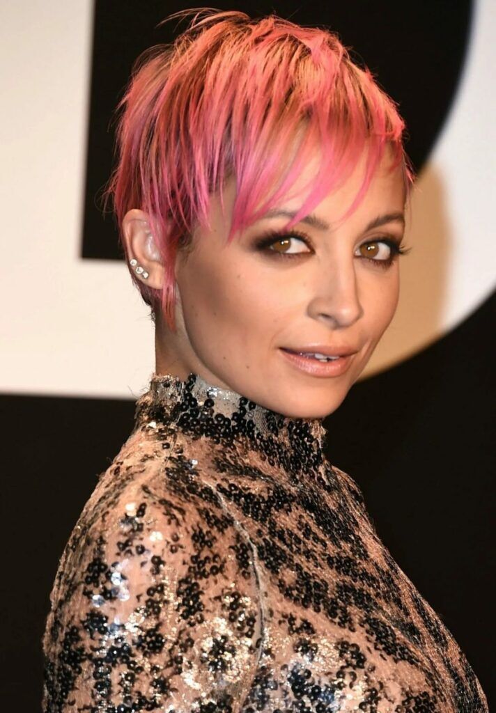 Nicole Richie - coupe Pixie - cheveux courts femme - Première Impression