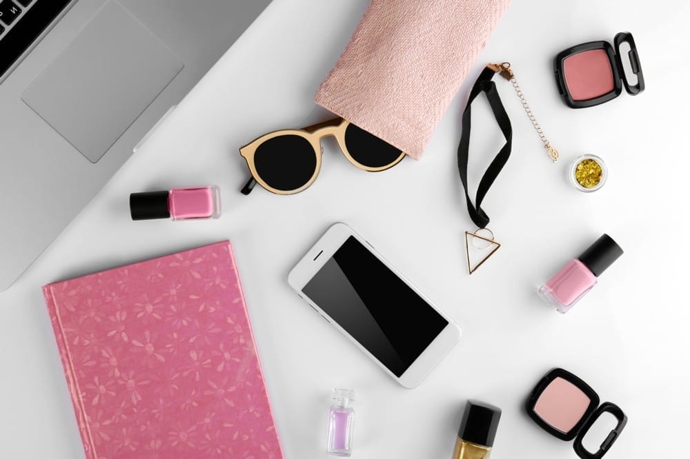 Indispensable business woman by Mademoiselle M