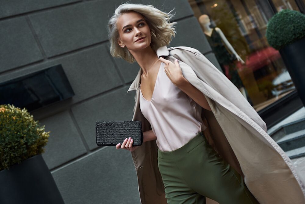 Opter pour des vêtements qui mettent en valeur la silhouette