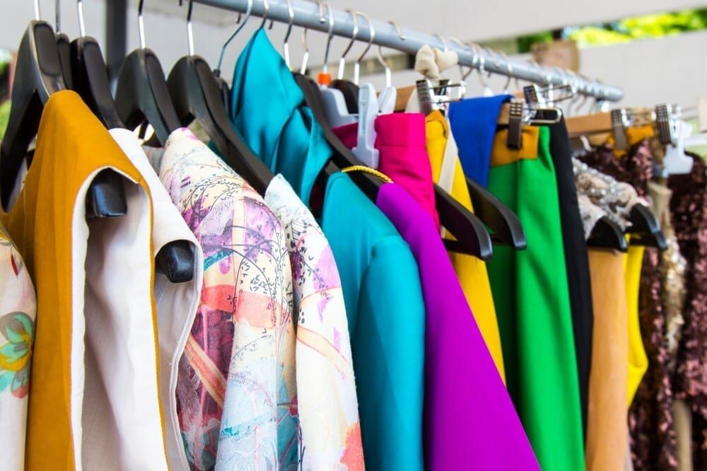 Garde-robe couleurs vives by Mademoiselle M