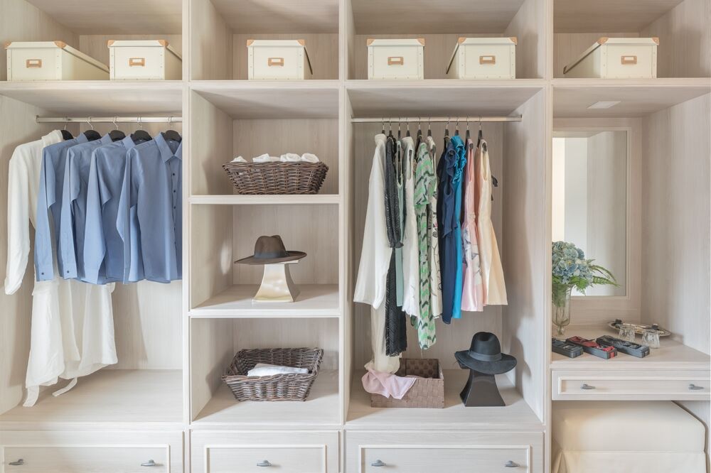 GARDE-ROBE CAPSULE