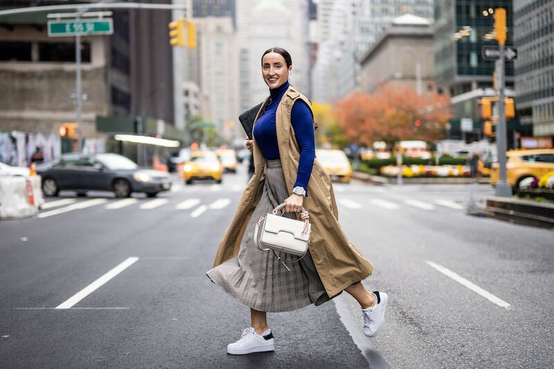 Idées de looks avec des baskets habillées pour différentes occasions